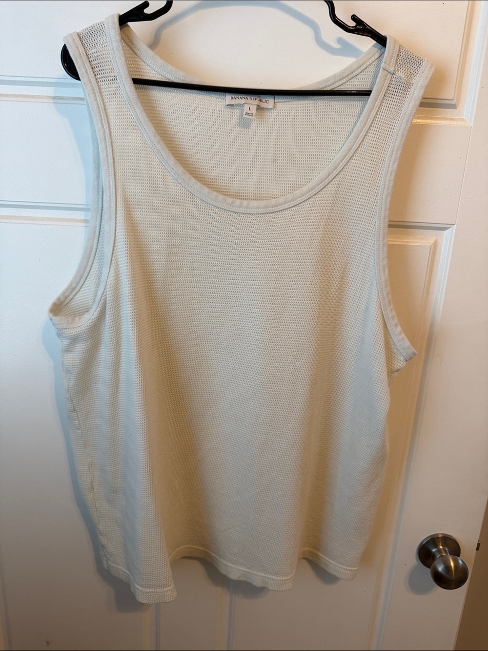 Banana Republic Cream Textured Scoop Neck Tank